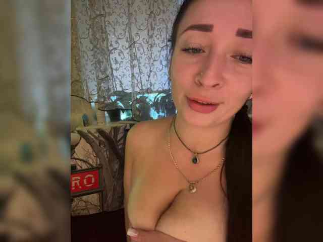 AureliyXXX bongacams live cam model