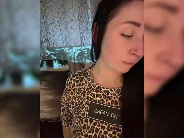 AureliyXXX bongacams live cam model
