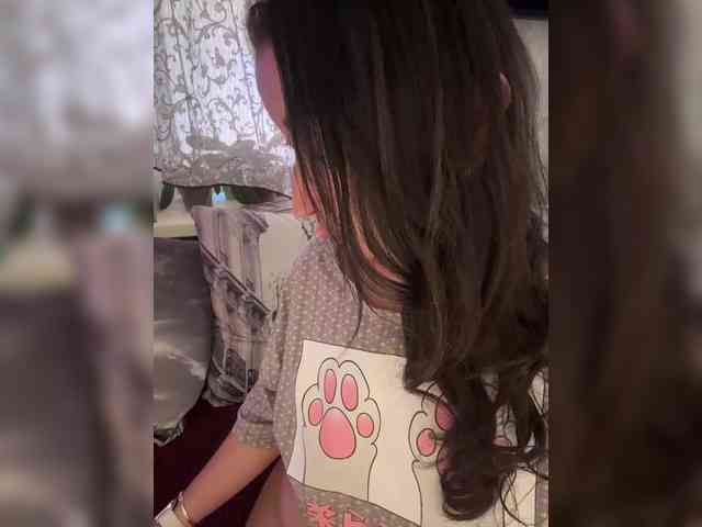 AureliyXXX bongacams live cam model
