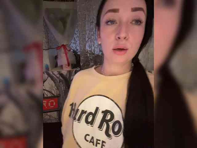AureliyXXX bongacams live cam model