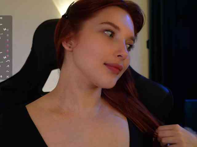 mispopi bongacams live cam model