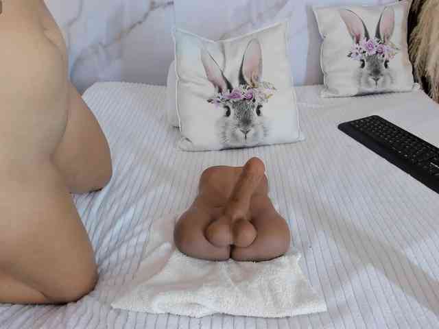 hannahill69 bongacams live cam model