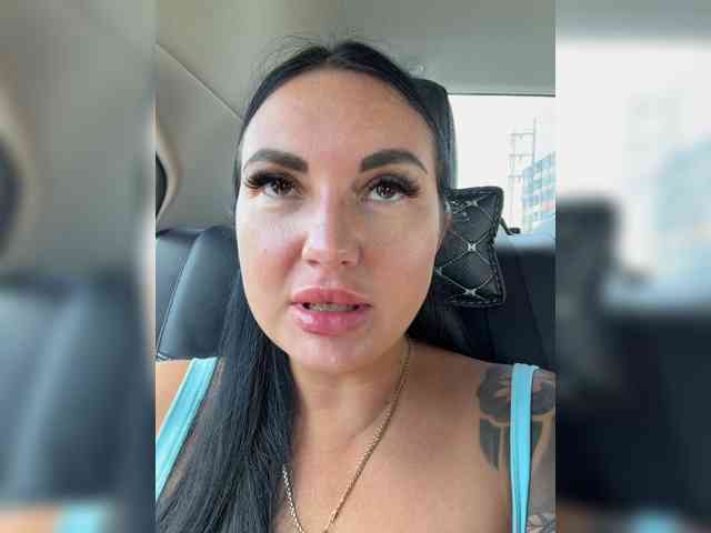 TokionaJoe bongacams live cam model