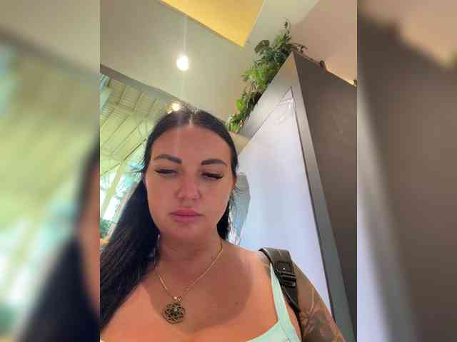 TokionaJoe bongacams live cam model