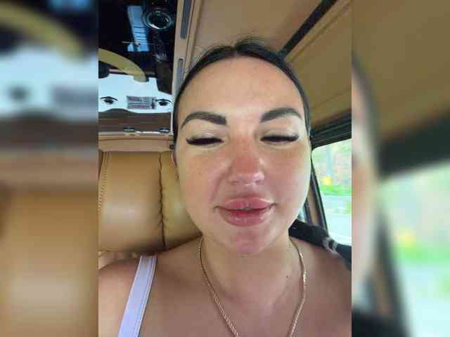 TokionaJoe bongacams live cam model