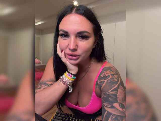 TokionaJoe bongacams live cam model