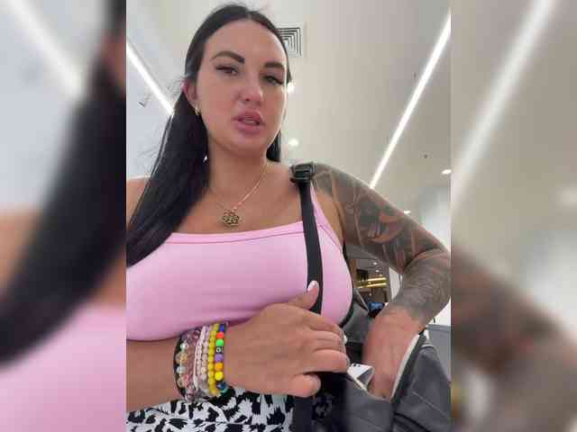 TokionaJoe bongacams live cam model
