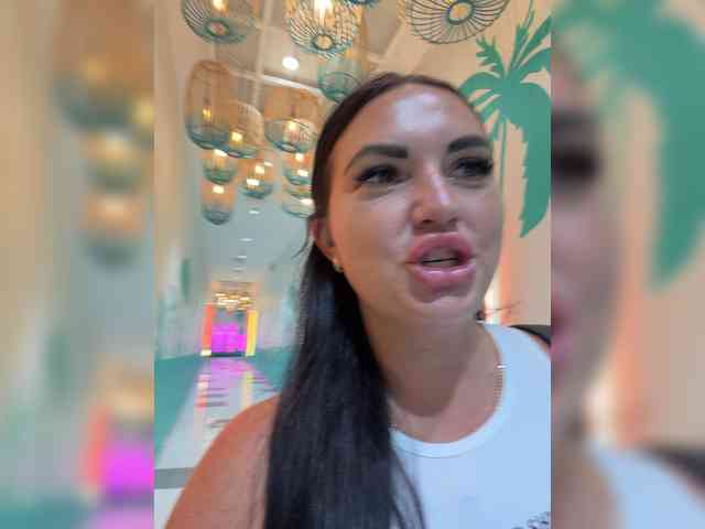 TokionaJoe bongacams live cam model