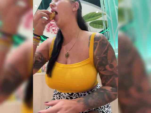TokionaJoe bongacams live cam model