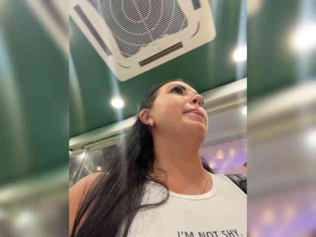 TokionaJoe bongacams live cam model