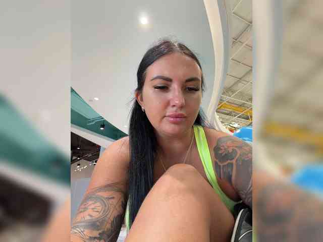 TokionaJoe bongacams live cam model