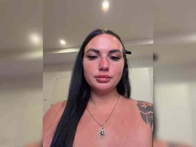 TokionaJoe bongacams live cam model