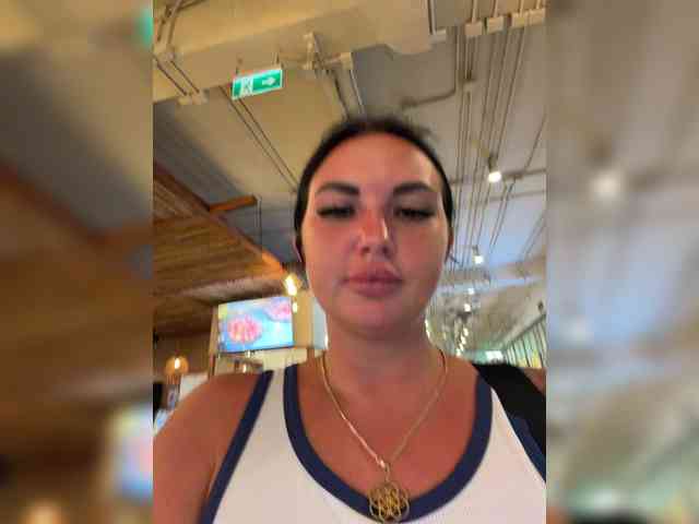 TokionaJoe bongacams live cam model