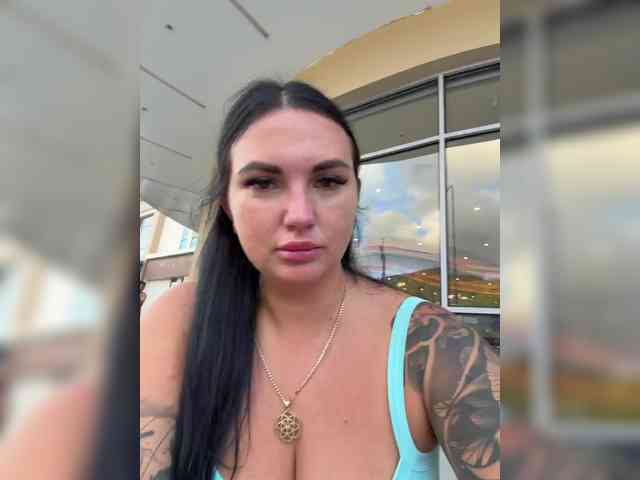 TokionaJoe bongacams live cam model