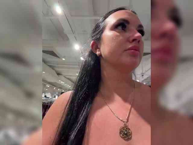 TokionaJoe bongacams live cam model