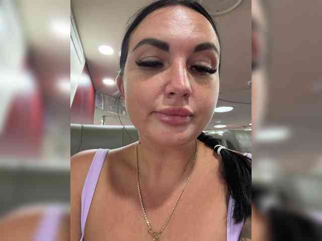 TokionaJoe bongacams live cam model