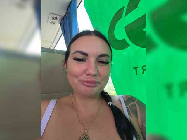 TokionaJoe bongacams live cam model