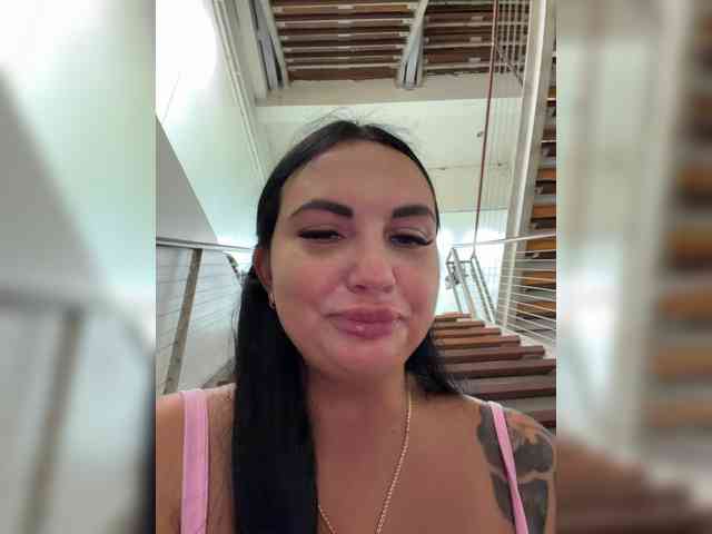 TokionaJoe bongacams live cam model