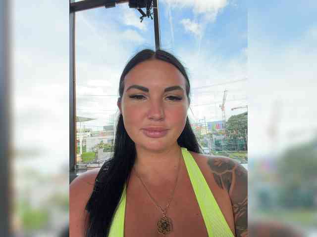 TokionaJoe bongacams live cam model