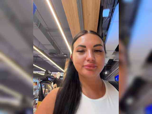 TokionaJoe bongacams live cam model