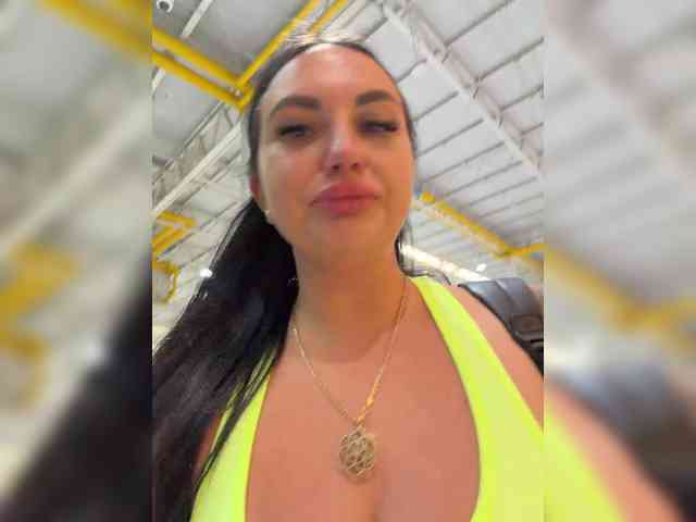 TokionaJoe bongacams live cam model
