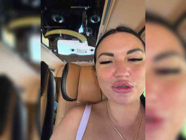 TokionaJoe bongacams live cam model