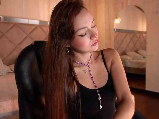 NaomiSainz bongacams live cam model