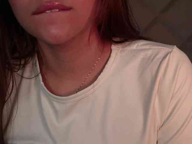 NaomiSainz bongacams live cam model