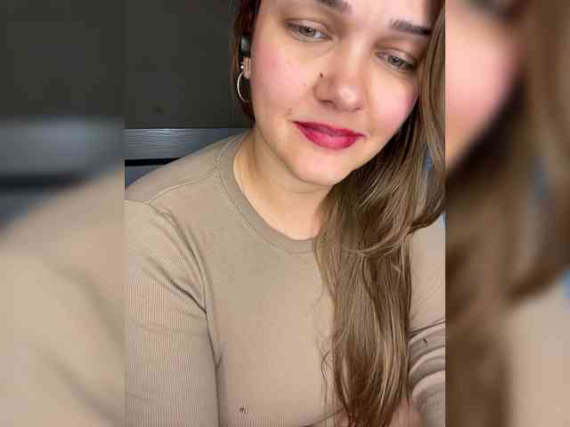 Mira-1-1 bongacams live cam model