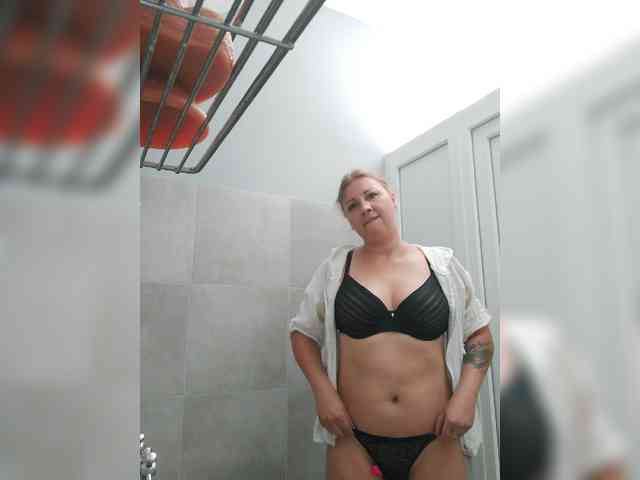 YourWitcher bongacams live cam model