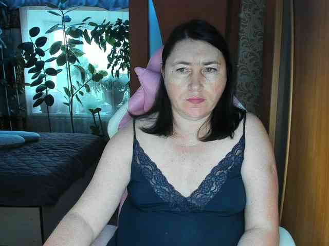 Lola18111 bongacams live cam model