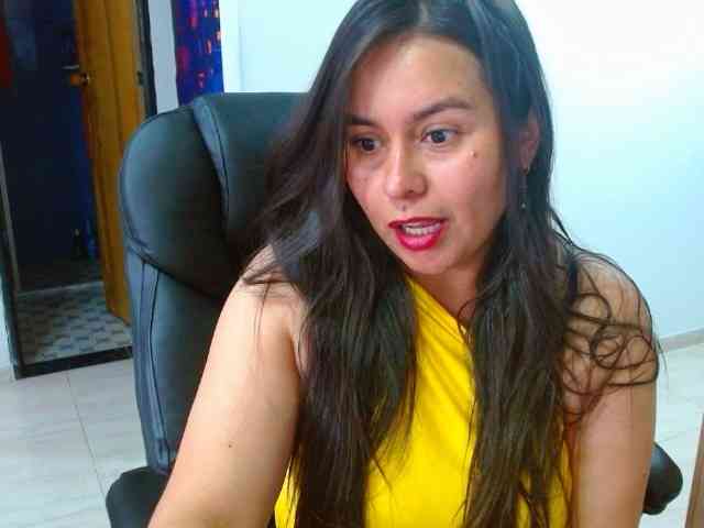 MARILYNWHANCO bongacams live cam model