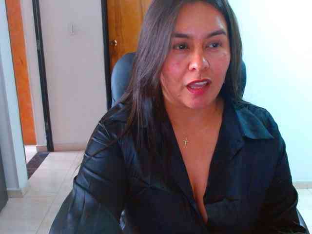 MARILYNWHANCO bongacams live cam model