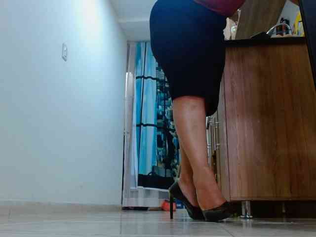 MARILYNWHANCO bongacams live cam model