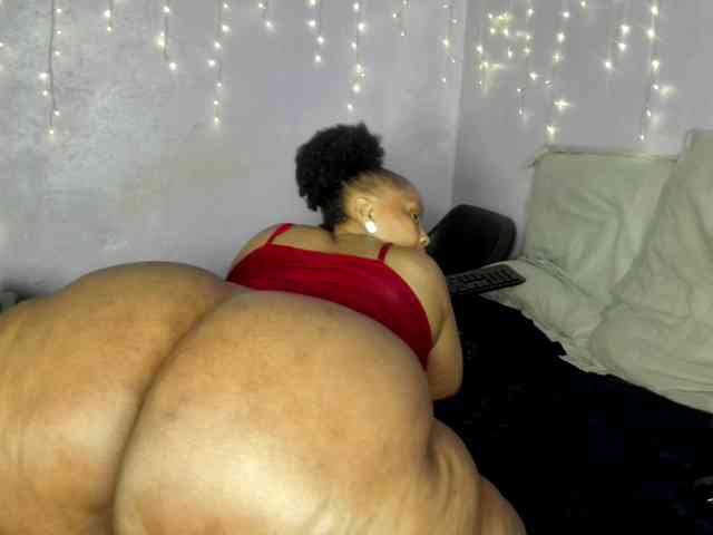 Big-Ass-Wilma bongacams live cam model