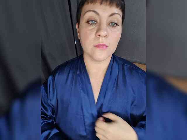 --ALEKSA- bongacams live cam model