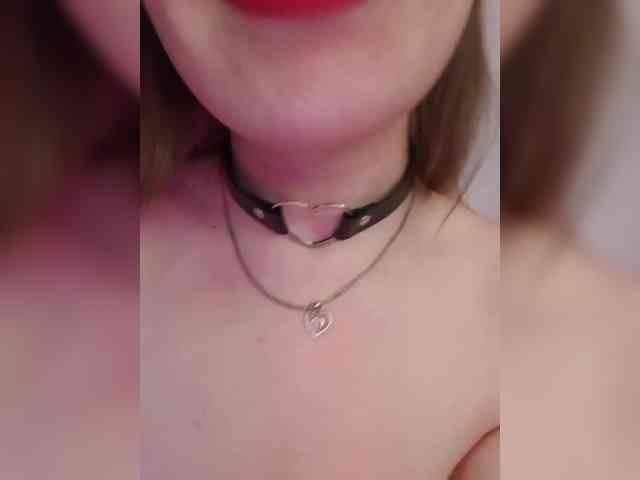 elaizza bongacams live cam model