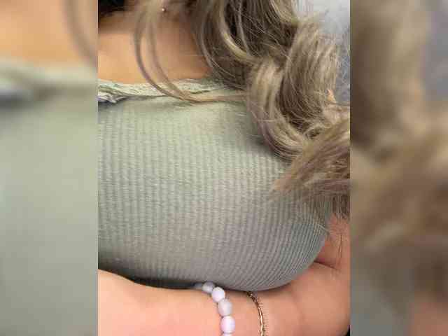 Ellidi bongacams live cam model