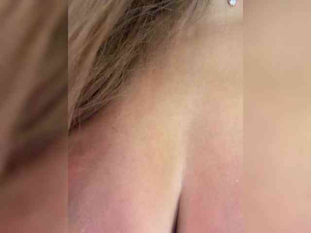 Ellidi bongacams live cam model