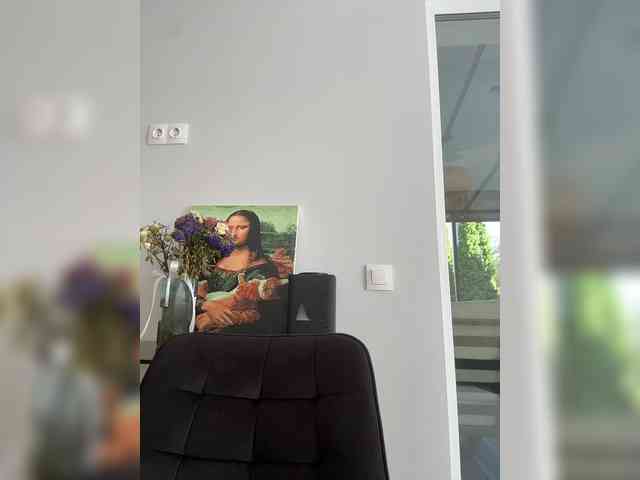 KiraBlake bongacams live cam model
