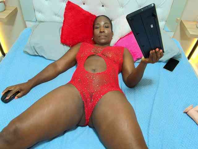 Kimmturner bongacams live cam model