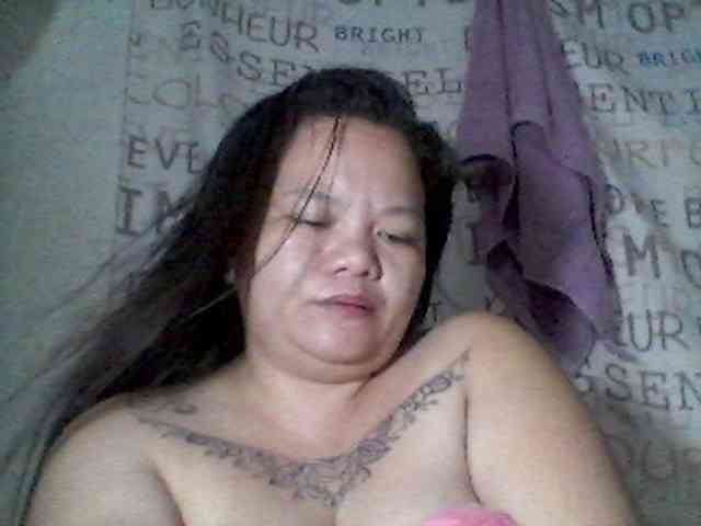 sweetasian33 bongacams live cam model