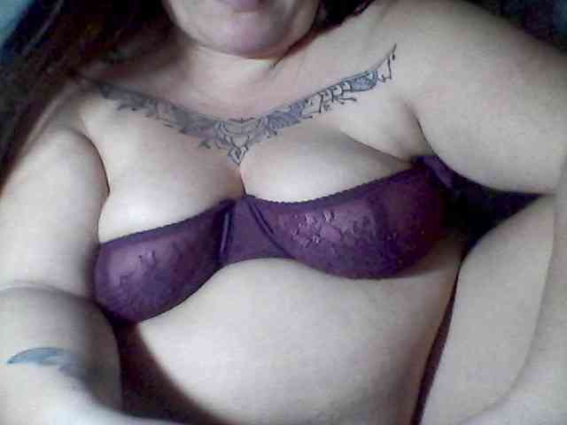 sweetasian33 bongacams live cam model