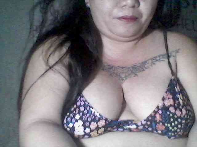 sweetasian33 bongacams live cam model