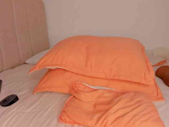 isa-bunny1 bongacams live cam model
