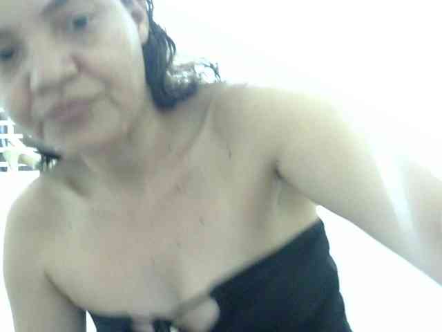 ElizabethMart bongacams live cam model