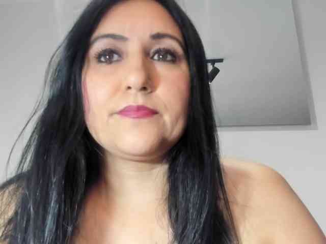 foy-porn1 bongacams live cam model