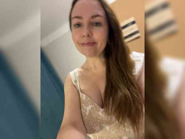 INESSAsexi bongacams live cam model