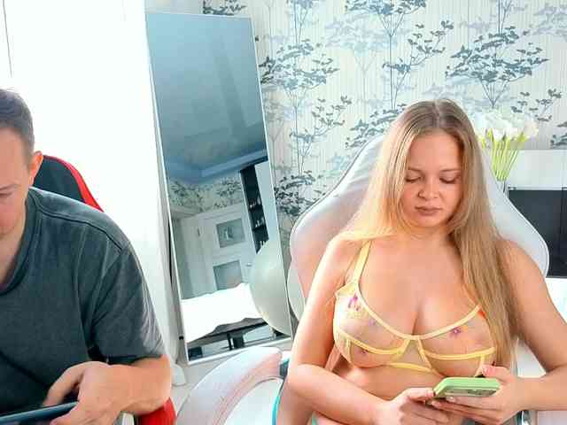 LoveAndSex24 bongacams live cam model