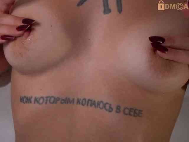 1Nasty bongacams live cam model